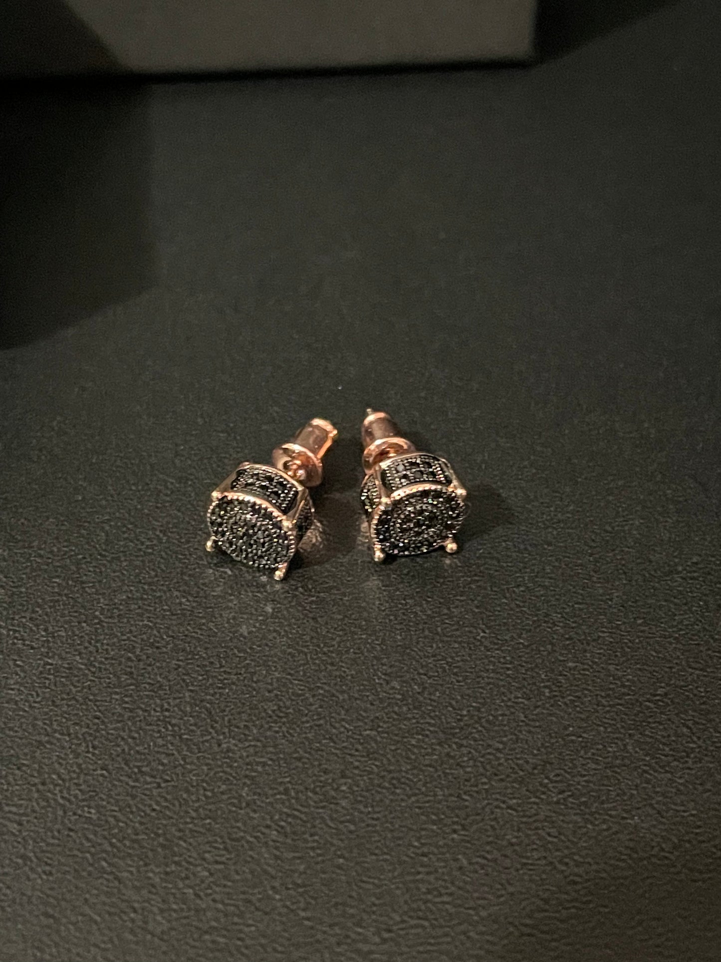 Black zircon round earrings