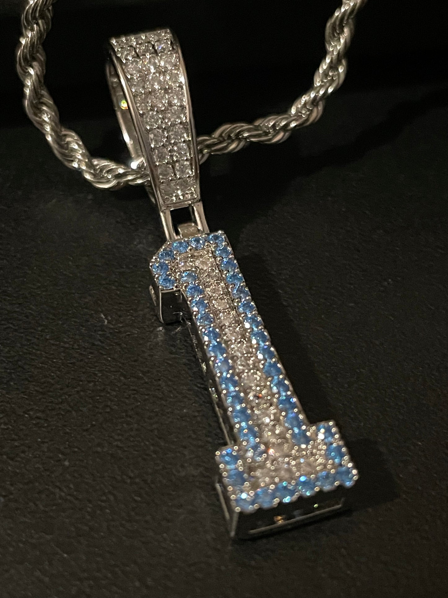 Custom number/initial pendant (single)