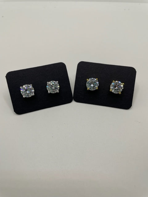 White Gold Cubic diamond stud earrings (7mm)