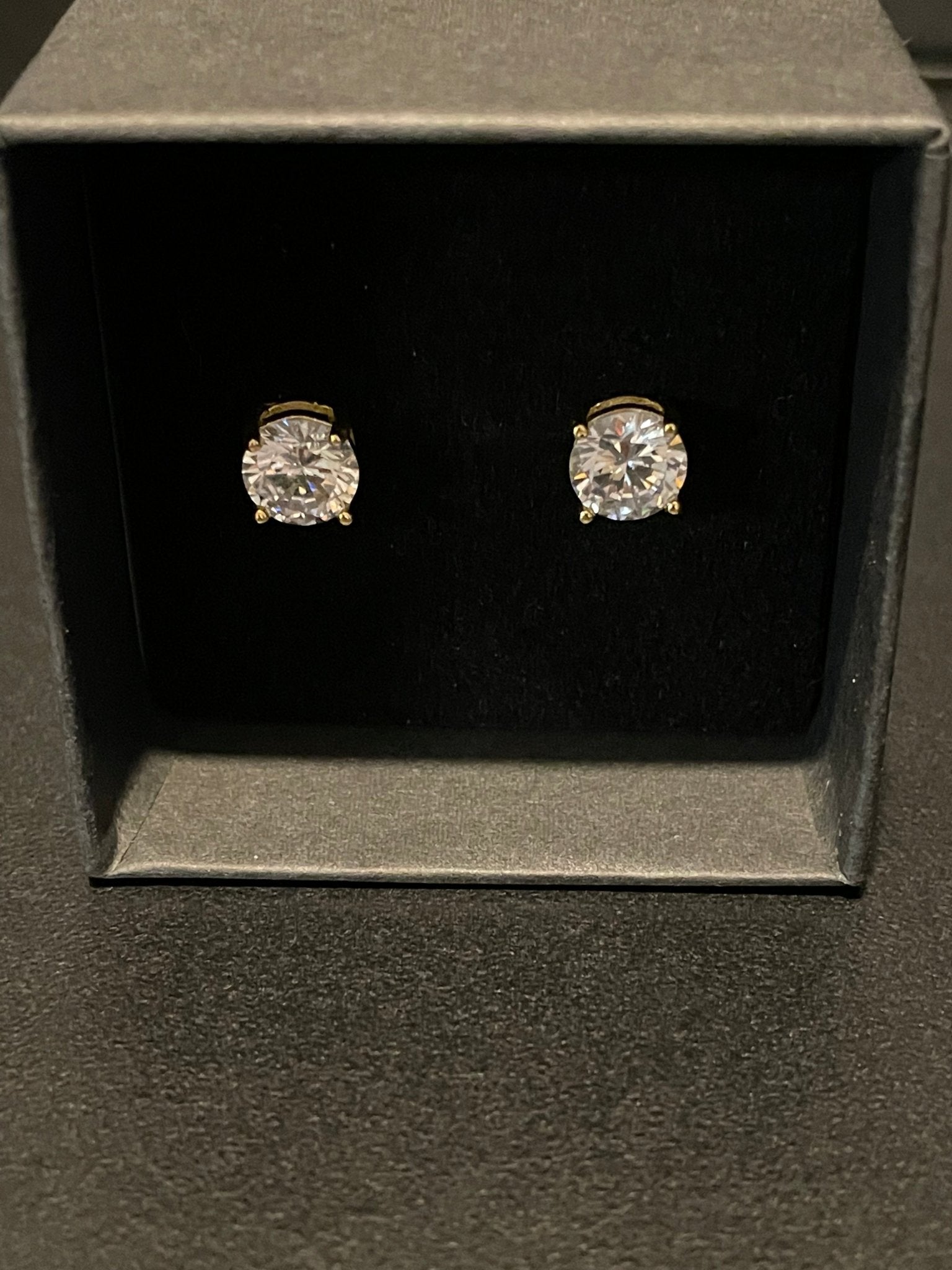 Gold Cubic diamond stud earrings (8mm) - Profhet Earrings