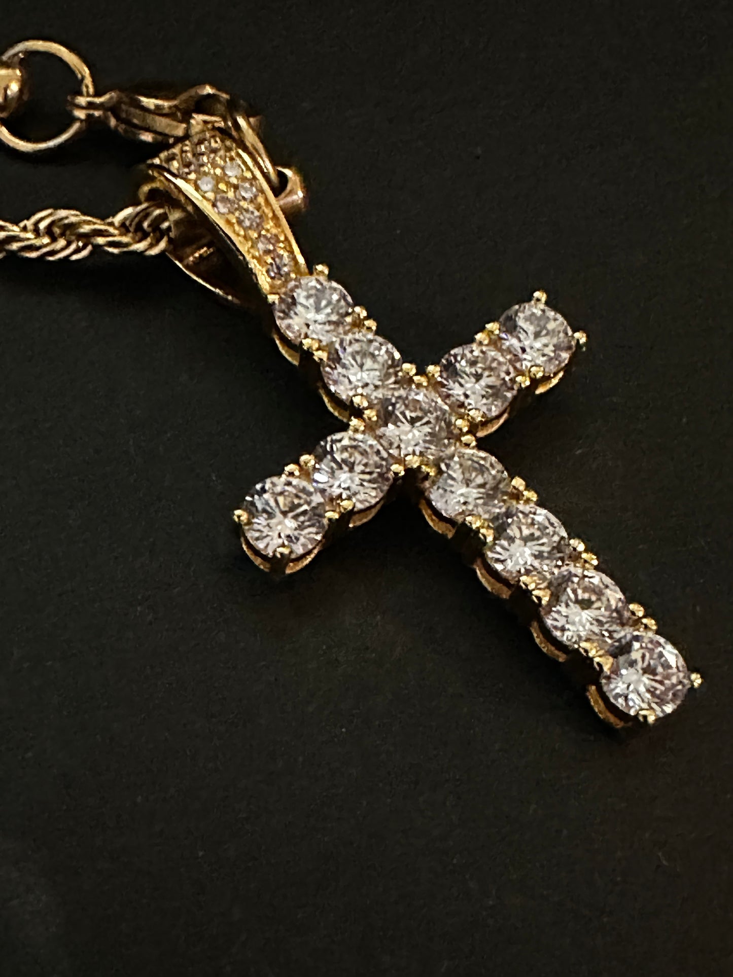 Cross CZ pendant (gold)