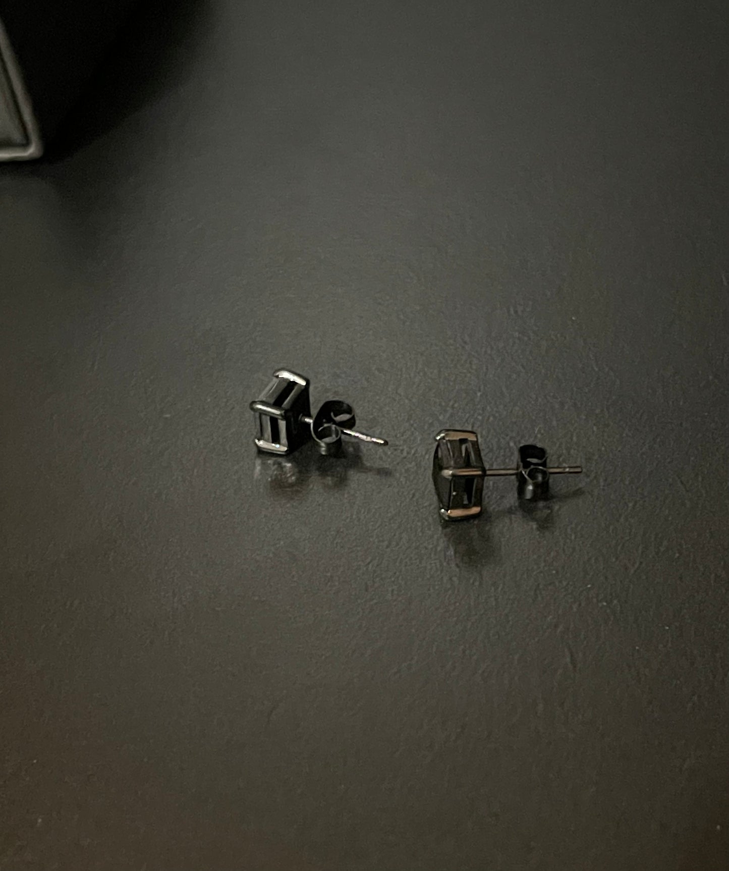 Black crystal stud square earrings