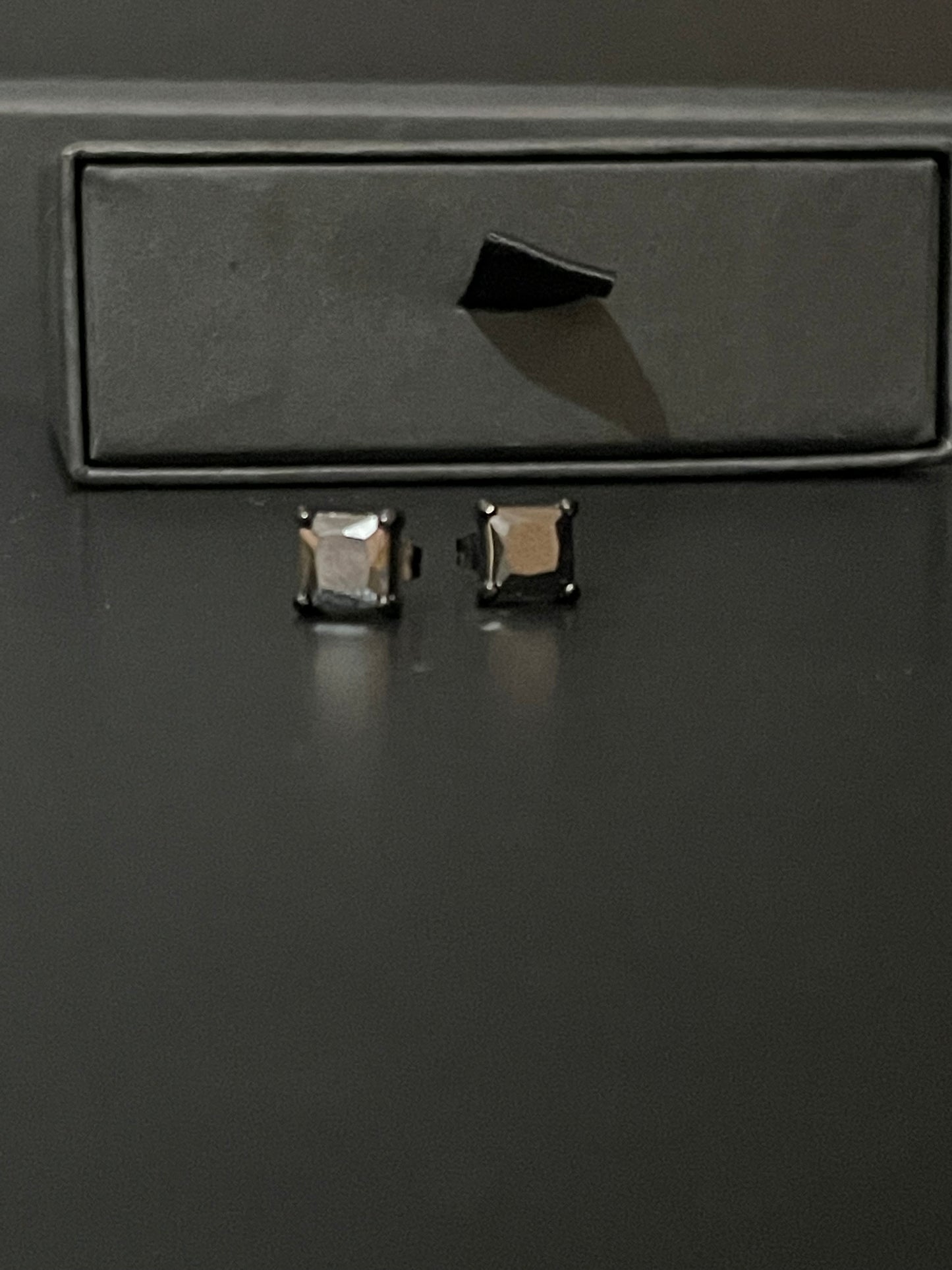 Black crystal stud square earrings