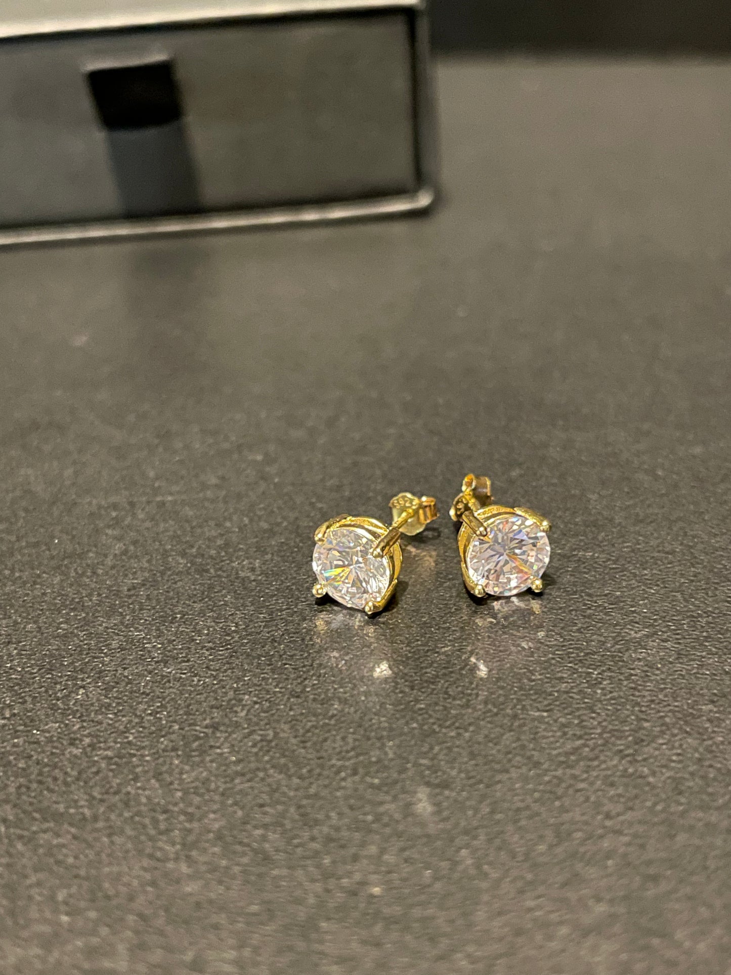 Gold Cubic diamond stud earrings (7mm)